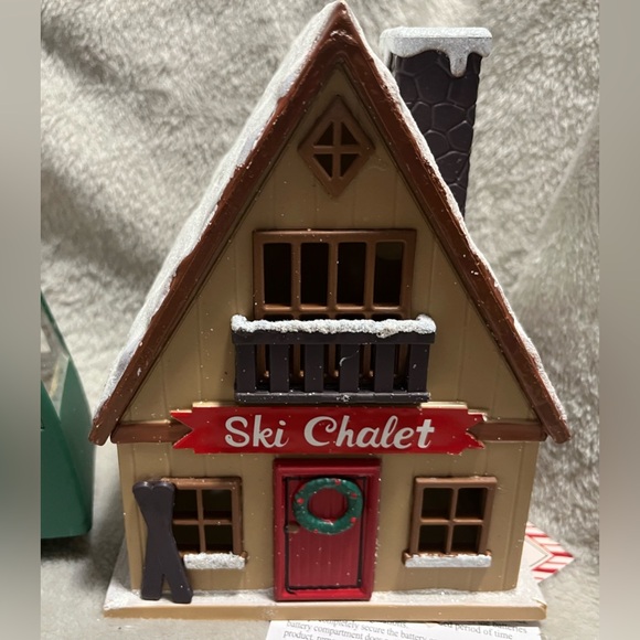 New 2025 Target Bullseye Playground Christmas Light Up Village Set - Picture 5 of 7